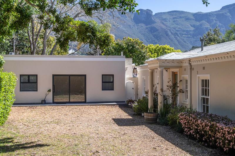4 Bedroom Property for Sale in Constantia Western Cape